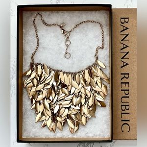 Banana Republic gold choker